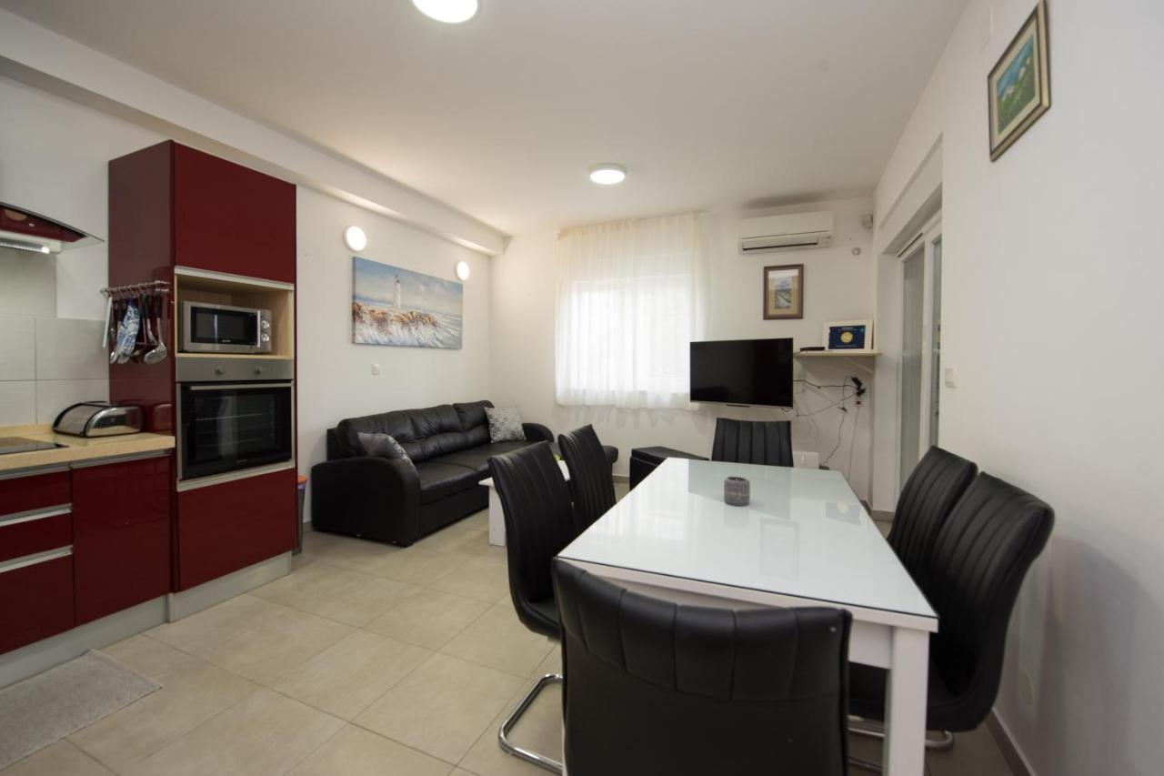 Apartment Miss Tina Τρογκίρ Εξωτερικό φωτογραφία