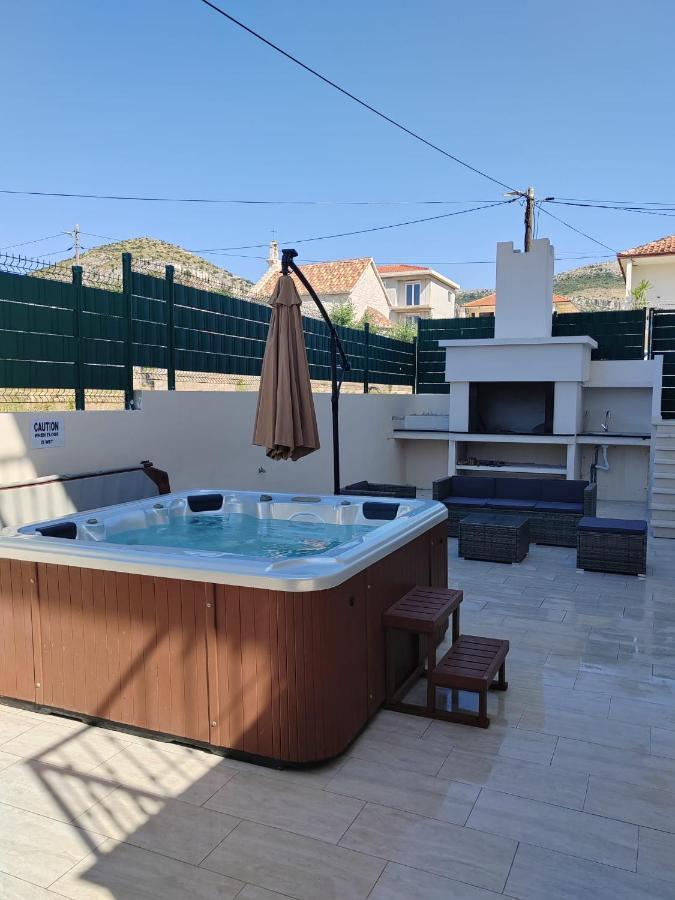 Apartment Miss Tina Τρογκίρ Εξωτερικό φωτογραφία