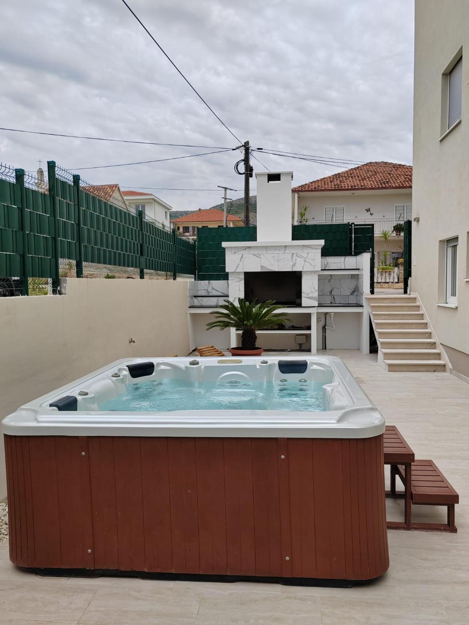 Apartment Miss Tina Τρογκίρ Εξωτερικό φωτογραφία